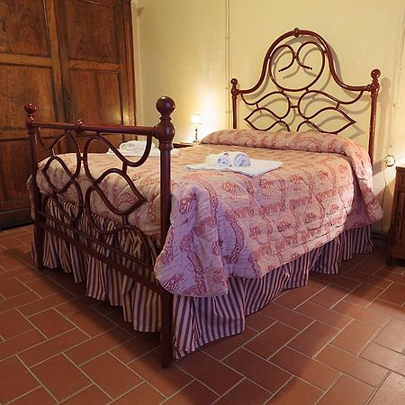 Locanda Al Castello Di Sorci อันกิอารี ภายนอก รูปภาพ