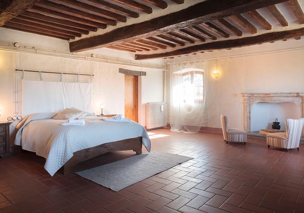 Locanda Al Castello Di Sorci อันกิอารี ภายนอก รูปภาพ